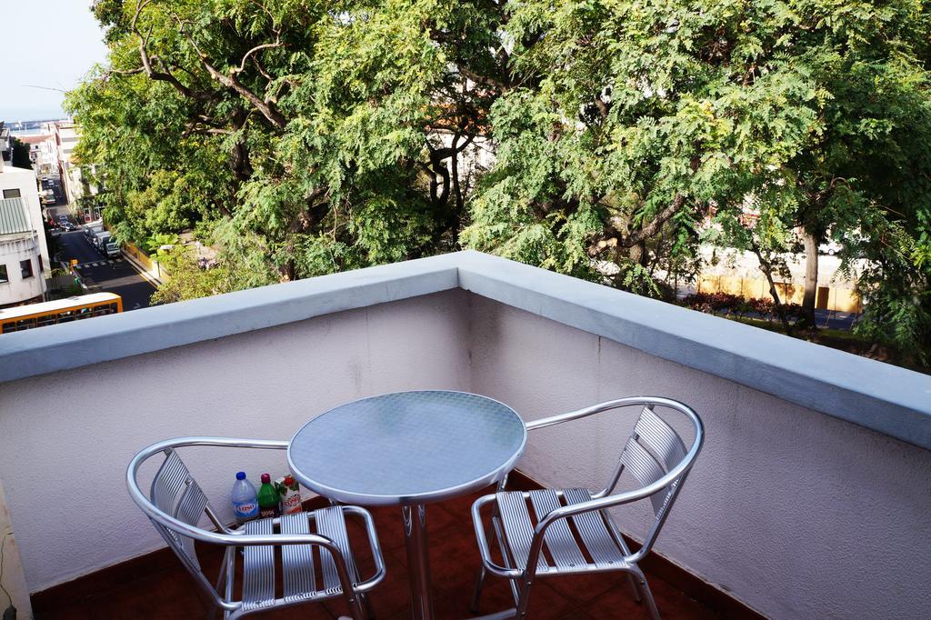 Hostel Residencial Parque Funchal  Zewnętrze zdjęcie
