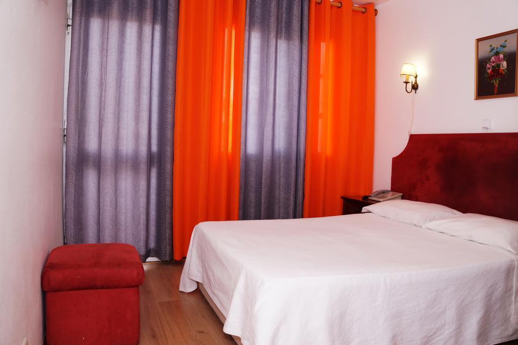 Hostel Residencial Parque Funchal  Zewnętrze zdjęcie